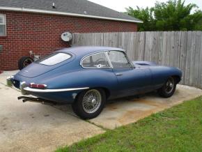 Jaguar E-Type photo