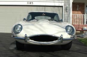 Jaguar E-Type photo