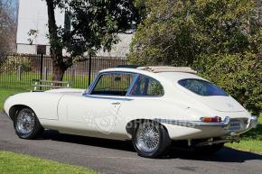 Jaguar E-Type photo