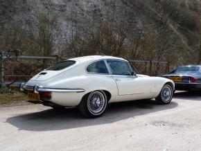 Jaguar E-Type photo