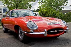 Jaguar E-Type photo