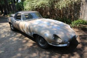 Jaguar E-Type photo