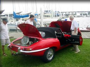 Jaguar E-Type photo