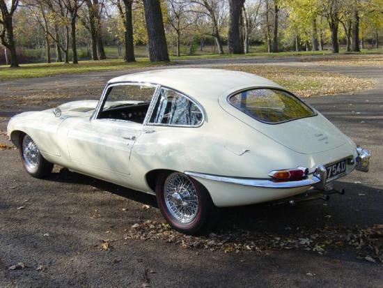 Jaguar E-Type photo