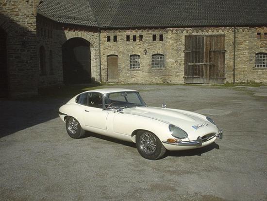 Jaguar E-Type photo