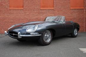 Jaguar E-Type photo