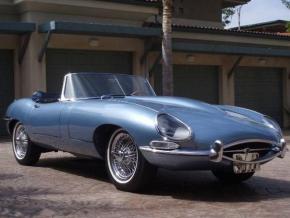 Jaguar E-Type photo