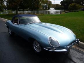 Jaguar E-Type photo