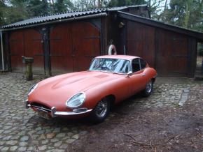 Jaguar E-Type photo