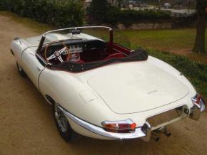 Jaguar E-Type photo