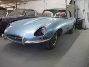 Jaguar E-Type photo