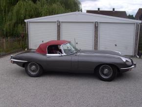 Jaguar E-Type photo