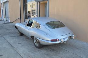 Jaguar E-Type photo