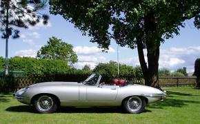 Jaguar E-Type photo