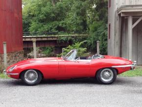 Jaguar E-Type photo