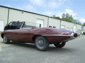 Jaguar E-Type photo