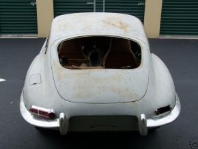 Jaguar E-Type photo