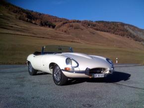 Jaguar E-Type photo