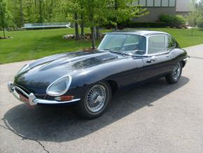 Jaguar E-Type photo