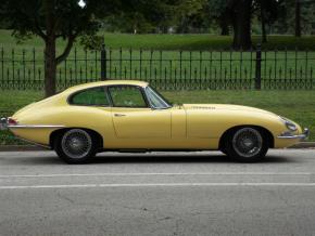 Jaguar E-Type photo