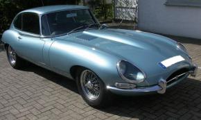 Jaguar E-Type photo