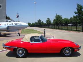 Jaguar E-Type photo