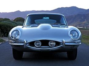 Jaguar E-Type photo