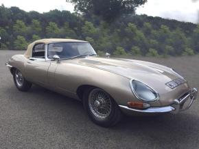 Jaguar E-Type photo