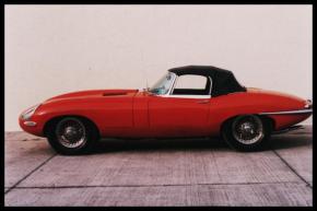 Jaguar E-Type photo