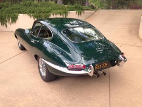 Jaguar E-Type photo