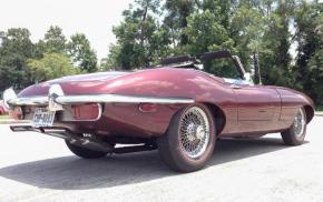 Jaguar E-Type photo