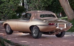 Jaguar E-Type photo