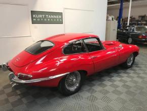 Jaguar E-Type photo