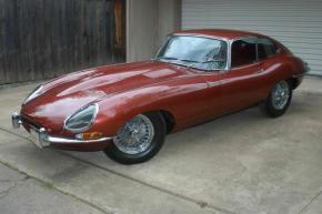 Jaguar E-Type photo