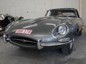 Jaguar E-Type photo