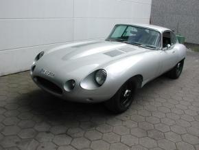 Jaguar E-Type photo