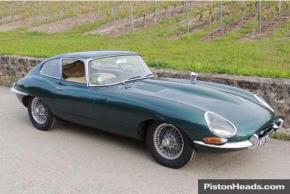 Jaguar E-Type photo