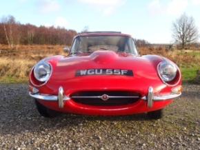 Jaguar E-Type photo