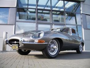 Jaguar E-Type photo