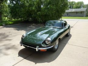 Jaguar E-Type photo