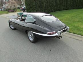 Jaguar E-Type photo