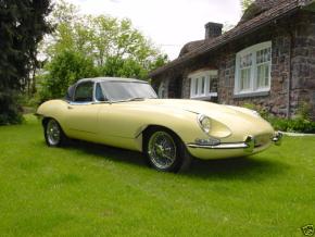 Jaguar E-Type photo