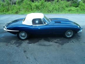 Jaguar E-Type photo