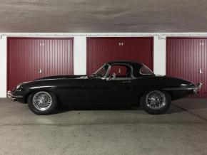 Jaguar E-Type photo