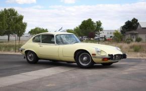 Jaguar E-Type photo