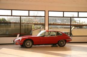 Jaguar E-Type photo