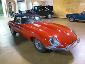 Jaguar E-Type photo