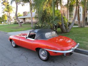 Jaguar E-Type photo