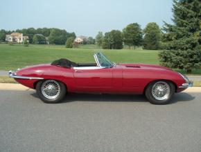 Jaguar E-Type photo