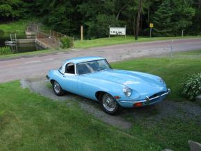 Jaguar E-Type photo